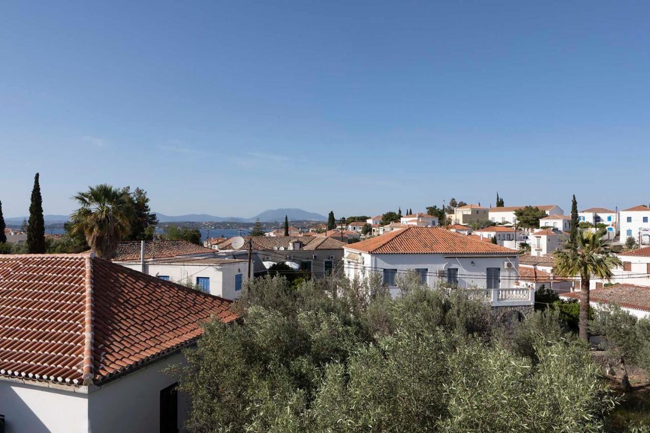 Отель Yayaki Spetses Экстерьер фото