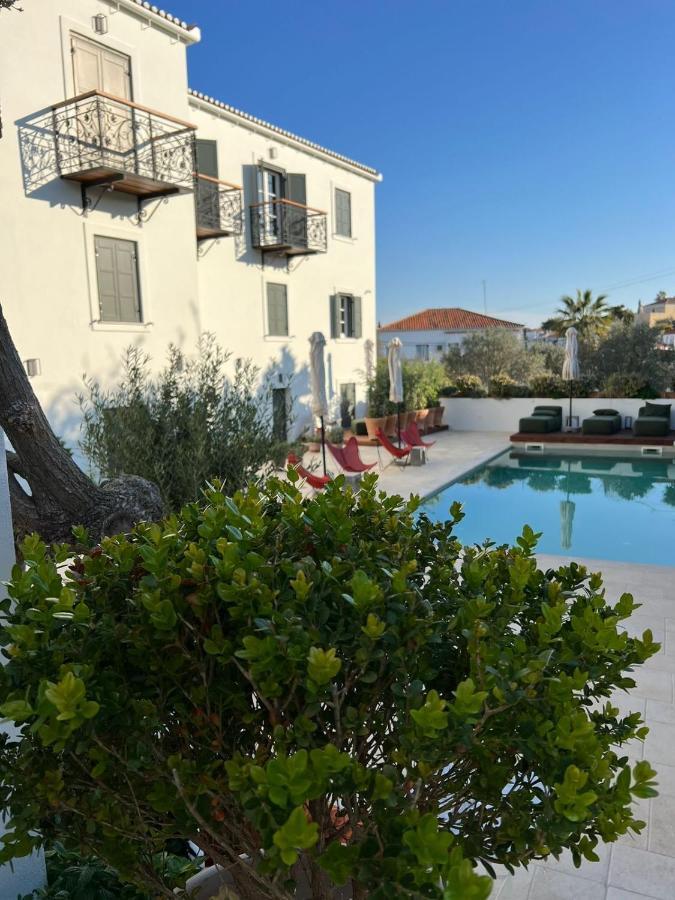 Отель Yayaki Spetses Экстерьер фото
